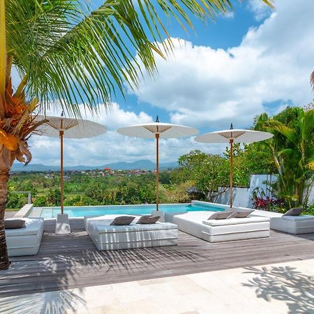 Villa Rasa Senang, With Private Cook And Pool Карангасем Экстерьер фото
