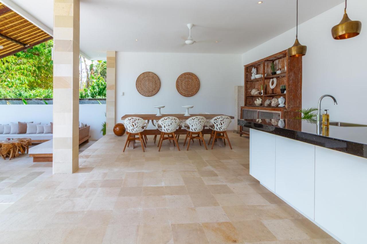 Villa Rasa Senang, With Private Cook And Pool Карангасем Экстерьер фото